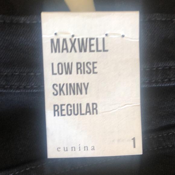 Skinny Lowrise Jeans 1 - Picture 4 of 7